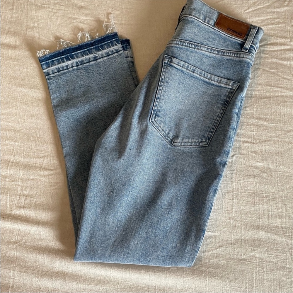 NWT Express mom jean super high rise size 2R scandi girl Jeans slim straight